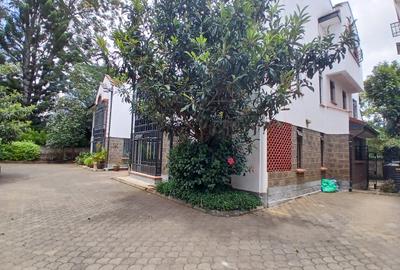 5 Bed Townhouse with En Suite at Mbaazi Avenue - 2