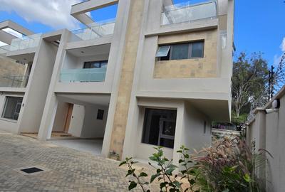 5 Bed Townhouse with En Suite at Convent Drive