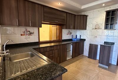 3 Bed Apartment with En Suite in Lavington - 3