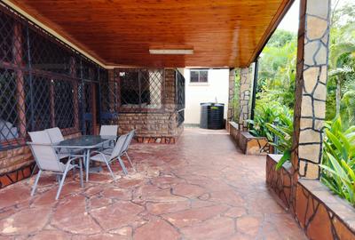 5 Bed Townhouse with En Suite in Kitisuru