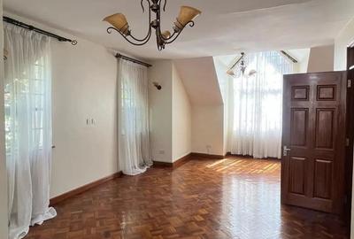 4 Bed Townhouse with En Suite in Lavington