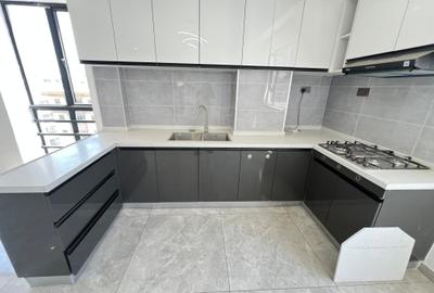 2 Bed Apartment with En Suite in Lavington - 3