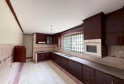 3 Bed Apartment with En Suite at Westlands - 3