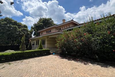 4 Bed Villa with En Suite in Runda - 2