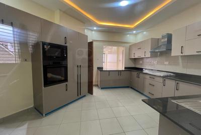 4 Bed Apartment with En Suite in Kilimani - 3