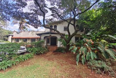 4 Bed House with En Suite at Lavington Green