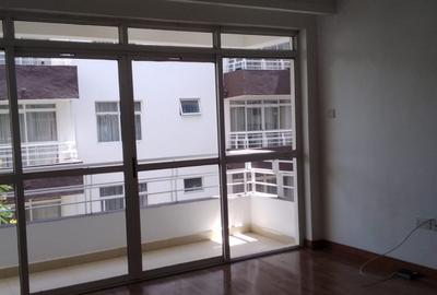 3 Bed Apartment with En Suite in Westlands Area - 2