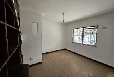 4 Bed House with Borehole in Buruburu
