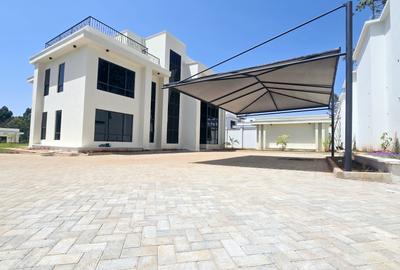 6 Bed House with En Suite in Kitisuru