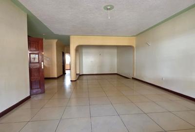 4 Bed Townhouse with En Suite in Lavington - 2