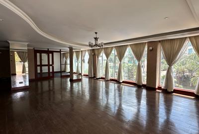 4 Bed Apartment with En Suite in Riverside - 4