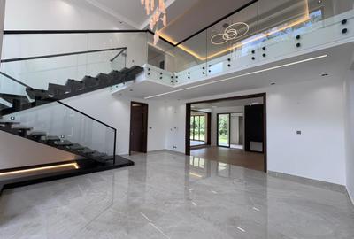 5 Bed Townhouse with En Suite in Karen - 4