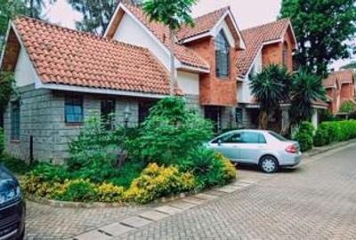 4 Bed Townhouse with En Suite at Lavington Green