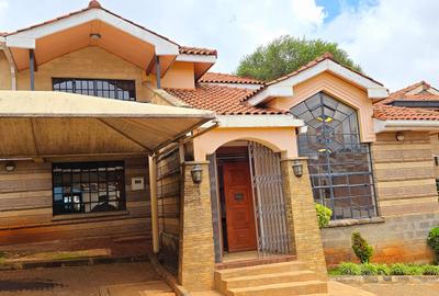 4 Bed Townhouse with En Suite at Lavington Closet - 2