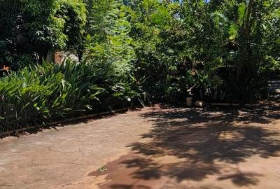 0.9 ac Land at Maji Mazuri