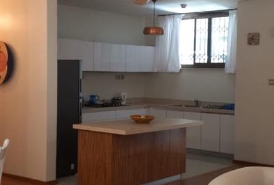 Serviced 3 Bed Apartment with En Suite in Westlands Area