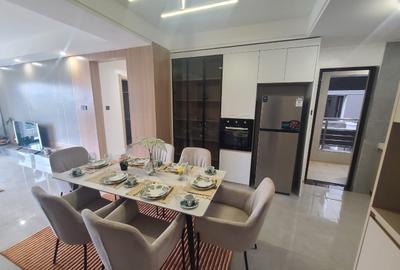 3 Bed Apartment with En Suite in Riverside