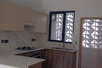 2 Bed Apartment with En Suite at Brookside - 2