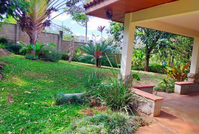 5 Bed House with En Suite in Rosslyn