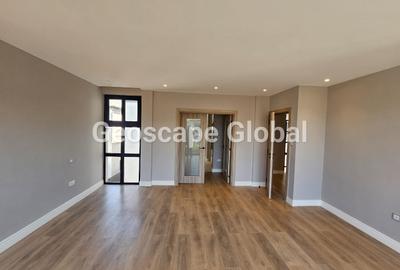 4 Bed House with En Suite in Runda - 2