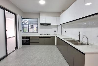 4 Bed Apartment with En Suite in Kileleshwa