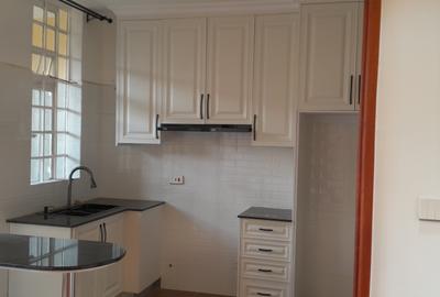 3 Bed House with En Suite at Nyari