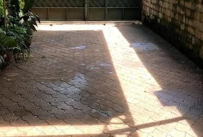 4 Bed Townhouse with En Suite at Ole Dume Road