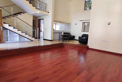 5 Bed Townhouse with En Suite in Lavington