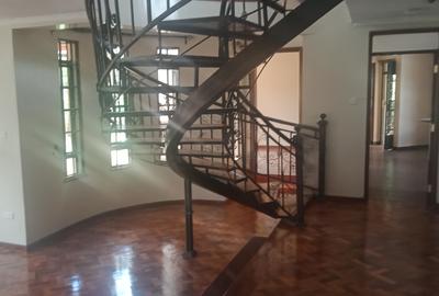 4 Bed Townhouse with En Suite in Runda