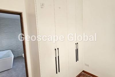 5 Bed House with En Suite in Runda - 4