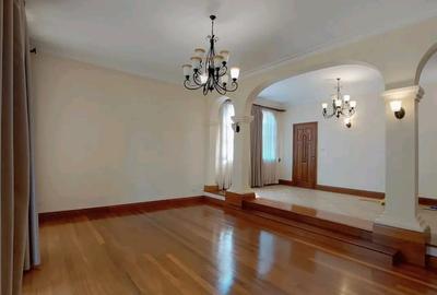 6 Bed House with En Suite in Thigiri - 2