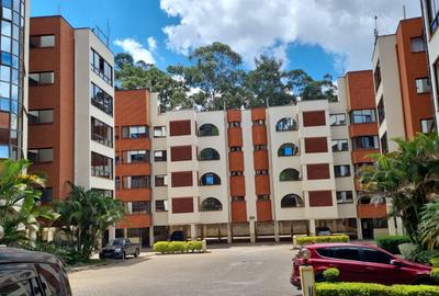 Furnished 2 Bed Apartment with En Suite in State House