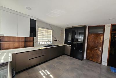 4 Bed House with En Suite in Loresho