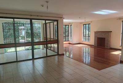 4 Bed Townhouse with En Suite at Runda - 2