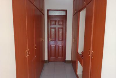 3 Bed Apartment with En Suite at Off Nyeri Road