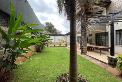 5 Bed Townhouse with En Suite in Lavington