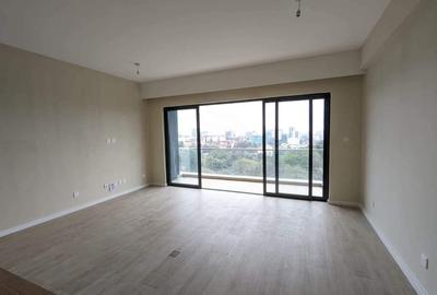 3 Bed Apartment with En Suite in Riverside