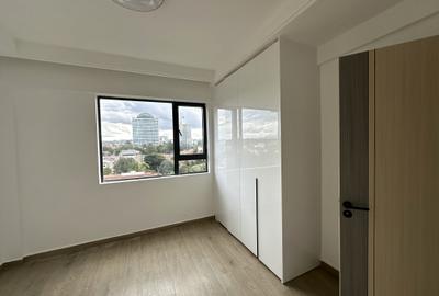 3 Bed Apartment with En Suite at Westlads