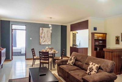 Furnished 1 Bed Apartment with En Suite at 6Th Parklands