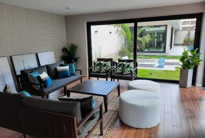 Serviced 2 Bed Apartment with En Suite in Lavington - 4