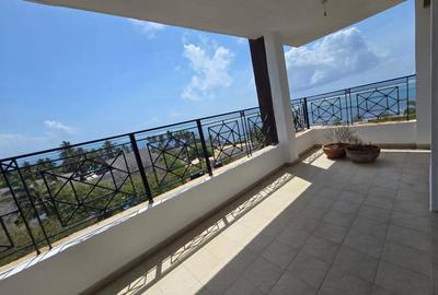 4 Bed Apartment with En Suite at Mount Kenya Road - 3