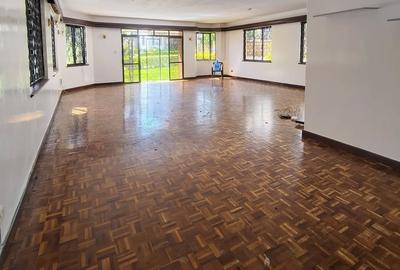 5 Bed Townhouse with En Suite in Kilimani - 4