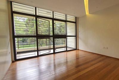 5 Bed Townhouse with En Suite at Lavington Green