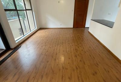 2 Bed Apartment with En Suite in Riverside - 4