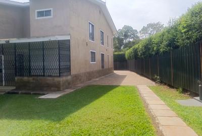 4 Bed House with En Suite in Ridgeways - 4