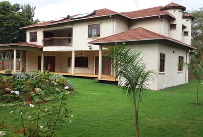 5 Bed House with En Suite at Flem Tree