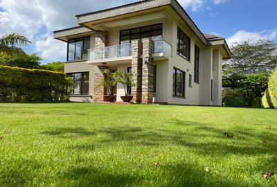 4 Bed House with En Suite in Garden Estate