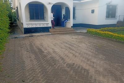 4 Bed Villa with En Suite at Bamburi