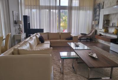 4 Bed Townhouse with En Suite in Spring Valley - 4