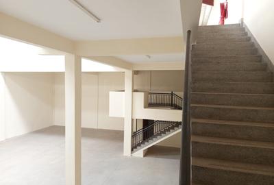 11,696 ft² Warehouse in Ruaraka - 2